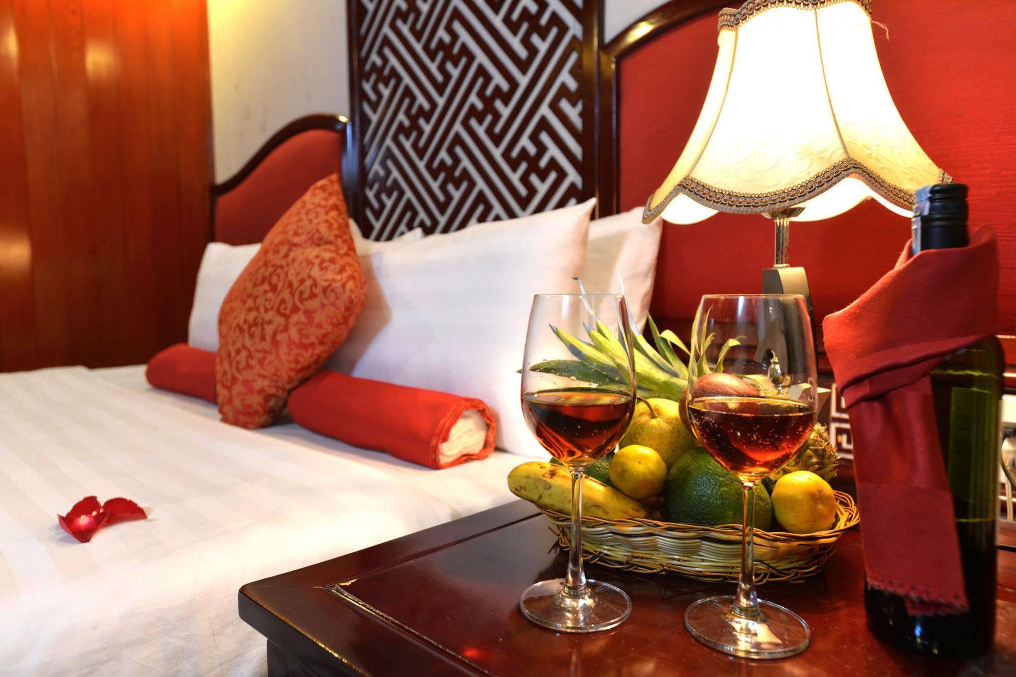 Hotel Majestic Halong Cruise Hạ Long Exterior foto